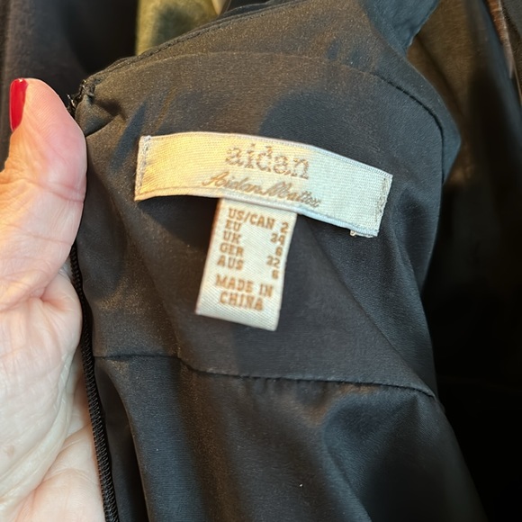 Black formal dress - Picture 4 of 7